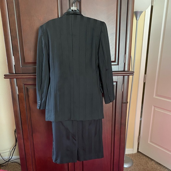 Vintage 2-pc double breasted Black Suit Size 6 - Picture 9 of 16